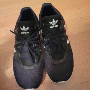 Adidas boys sneakers original flex sz 4